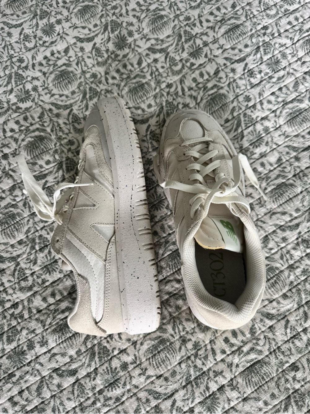 New Balance Women's Cream/White Low-Top Sneakers